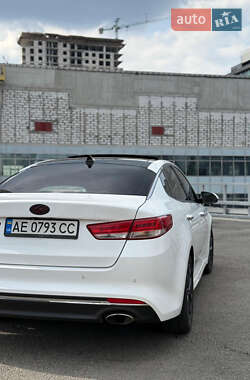 Седан Kia Optima 2016 в Днепре