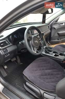 Седан Kia Optima 2016 в 