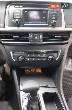 Седан Kia Optima 2016 в 