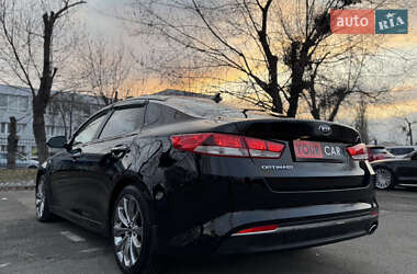 Седан Kia Optima 2017 в 