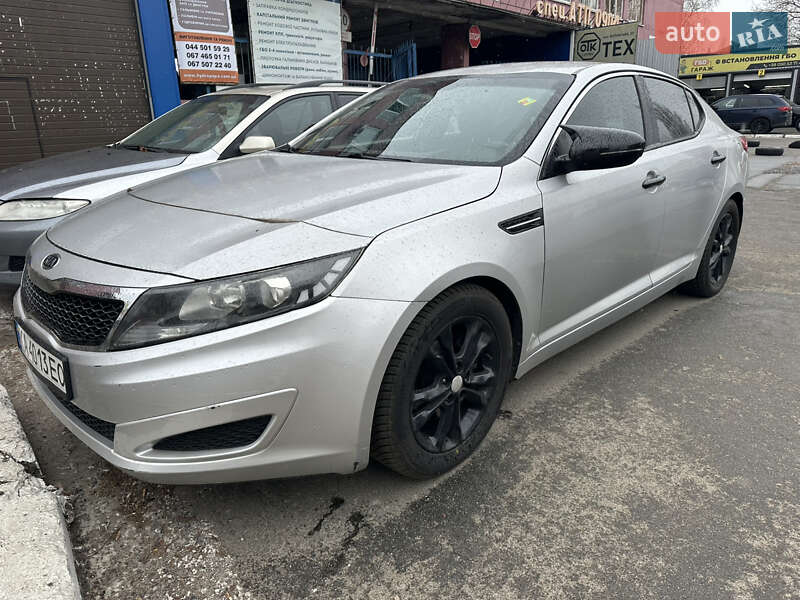 Седан Kia Optima 2013 в 