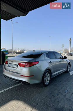 Седан Kia Optima 2015 в 