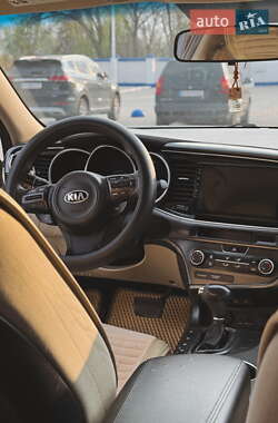 Седан Kia Optima 2014 в 