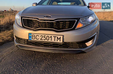 Седан Kia Optima 2013 в 