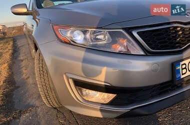 Седан Kia Optima 2013 в 