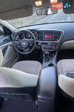 Седан Kia Optima 2015 в 