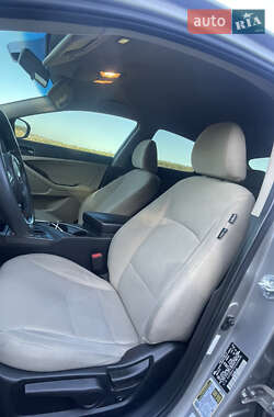 Седан Kia Optima 2015 в 
