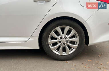 Седан Kia Optima 2014 в 