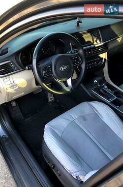 Седан Kia Optima 2016 в 