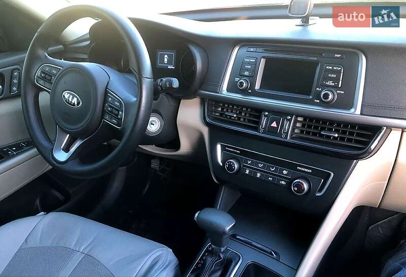 Седан Kia Optima 2016 в Запорожье
