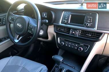 Седан Kia Optima 2016 в 