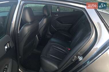 Седан Kia Optima 2012 в 