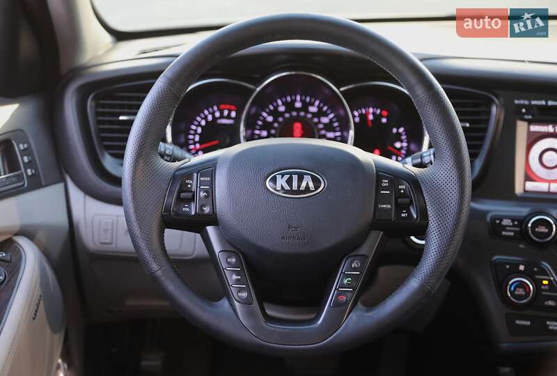 Седан Kia Optima 2012 в Харкові