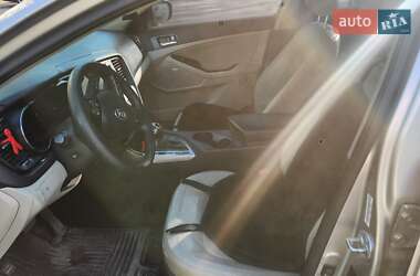 Седан Kia Optima 2012 в 