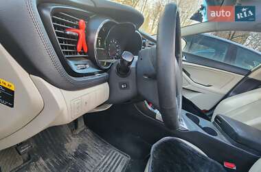 Седан Kia Optima 2012 в 
