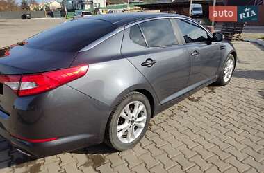 Седан Kia Optima 2013 в 