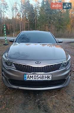 Седан Kia Optima 2016 в Полонному