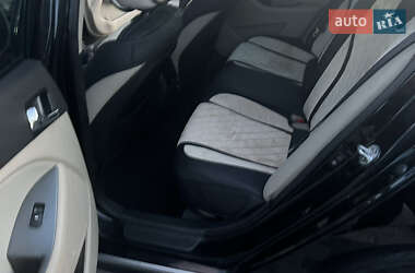 Седан Kia Optima 2013 в 