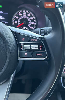Седан Kia Optima 2018 в 