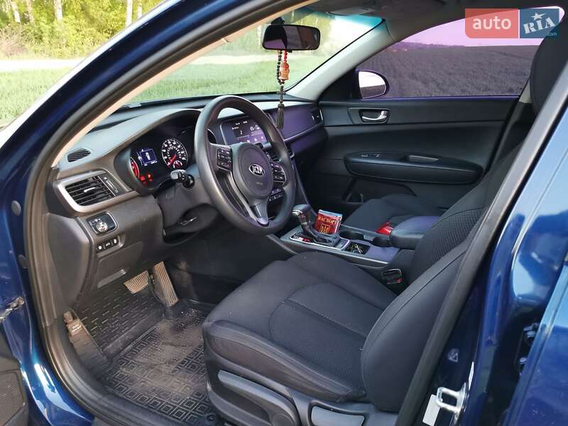 Седан Kia Optima 2017 в Сумах