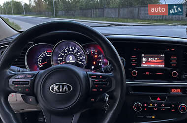 Седан Kia Optima 2013 в 