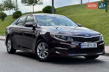 Седан Kia Optima 2016 в 