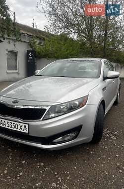 Седан Kia Optima 2012 в Києві