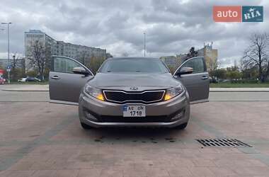 Седан Kia Optima 2011 в 