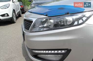 Седан Kia Optima 2012 в 