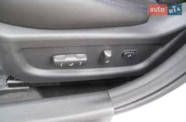 Седан Kia Optima 2012 в 
