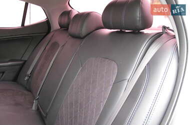 Седан Kia Optima 2012 в 