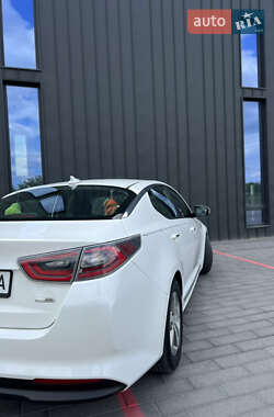 Седан Kia Optima 2014 в 