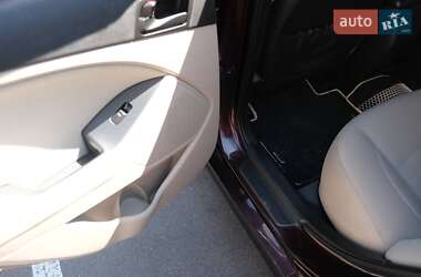 Седан Kia Optima 2014 в 