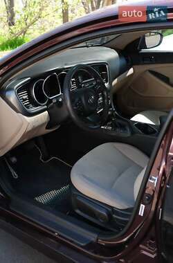 Седан Kia Optima 2014 в 