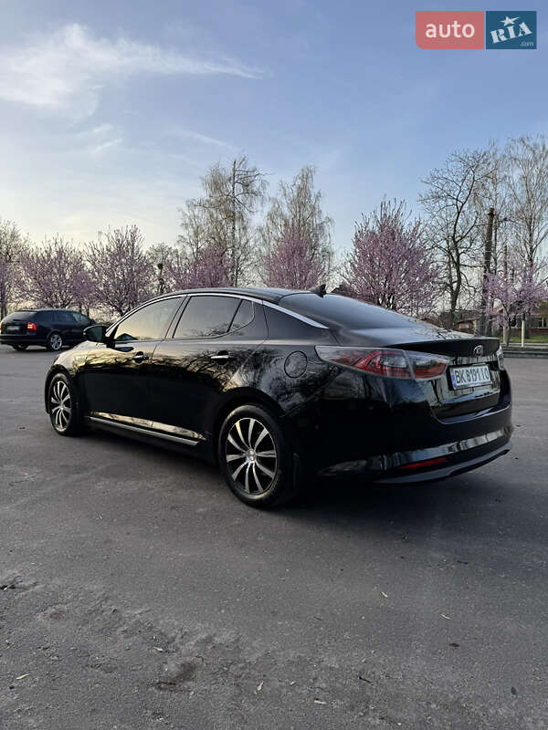 Седан Kia Optima 2014 в Ровно