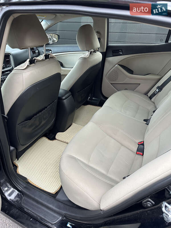 Седан Kia Optima 2013 в Софіївській Борщагівці
