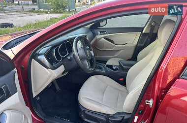 Седан Kia Optima 2013 в 