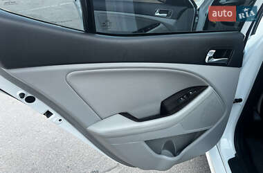 Седан Kia Optima 2014 в 