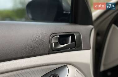 Седан Kia Optima 2014 в 
