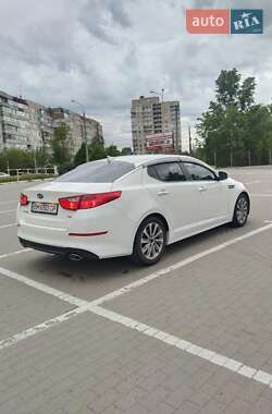 Седан Kia Optima 2015 в Сумах