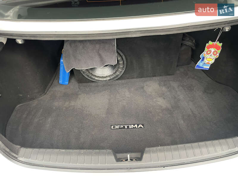 Седан Kia Optima 2012 в Харькове