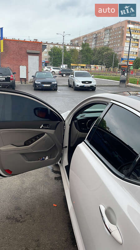 Седан Kia Optima 2012 в Харькове