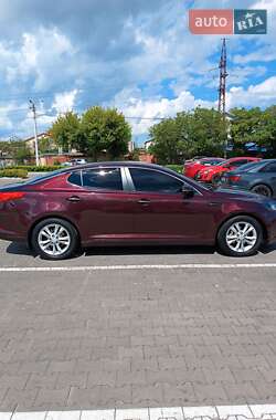 Седан Kia Optima 2012 в 
