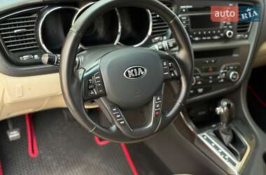 Седан Kia Optima 2012 в 