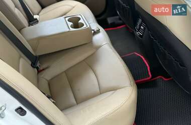 Седан Kia Optima 2012 в 