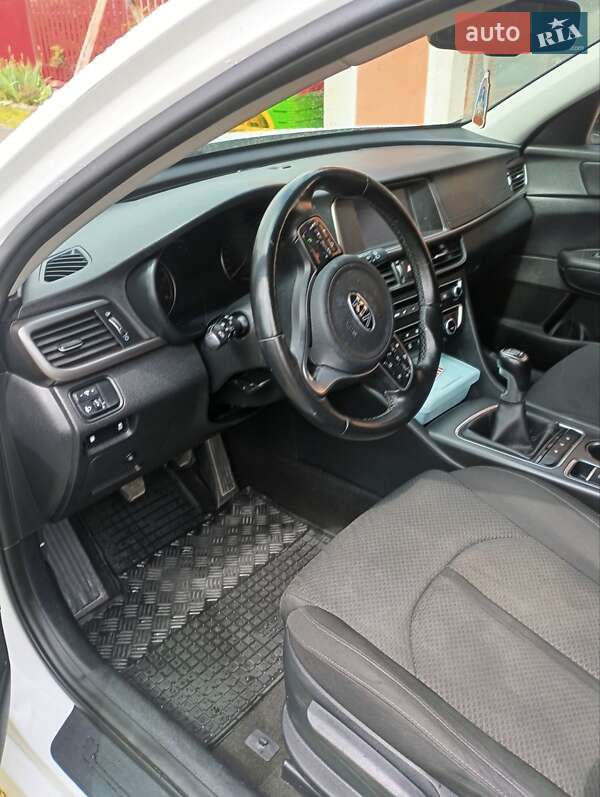 Універсал Kia Optima 2017 в Болехові