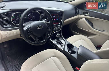 Седан Kia Optima 2011 в 