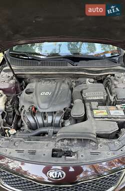 Седан Kia Optima 2015 в 