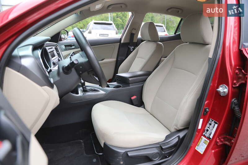 Седан Kia Optima 2013 в Харькове