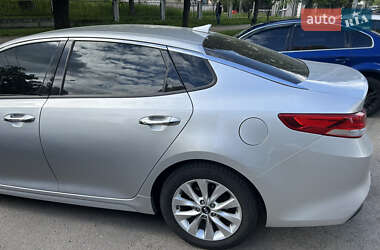 Седан Kia Optima 2016 в 